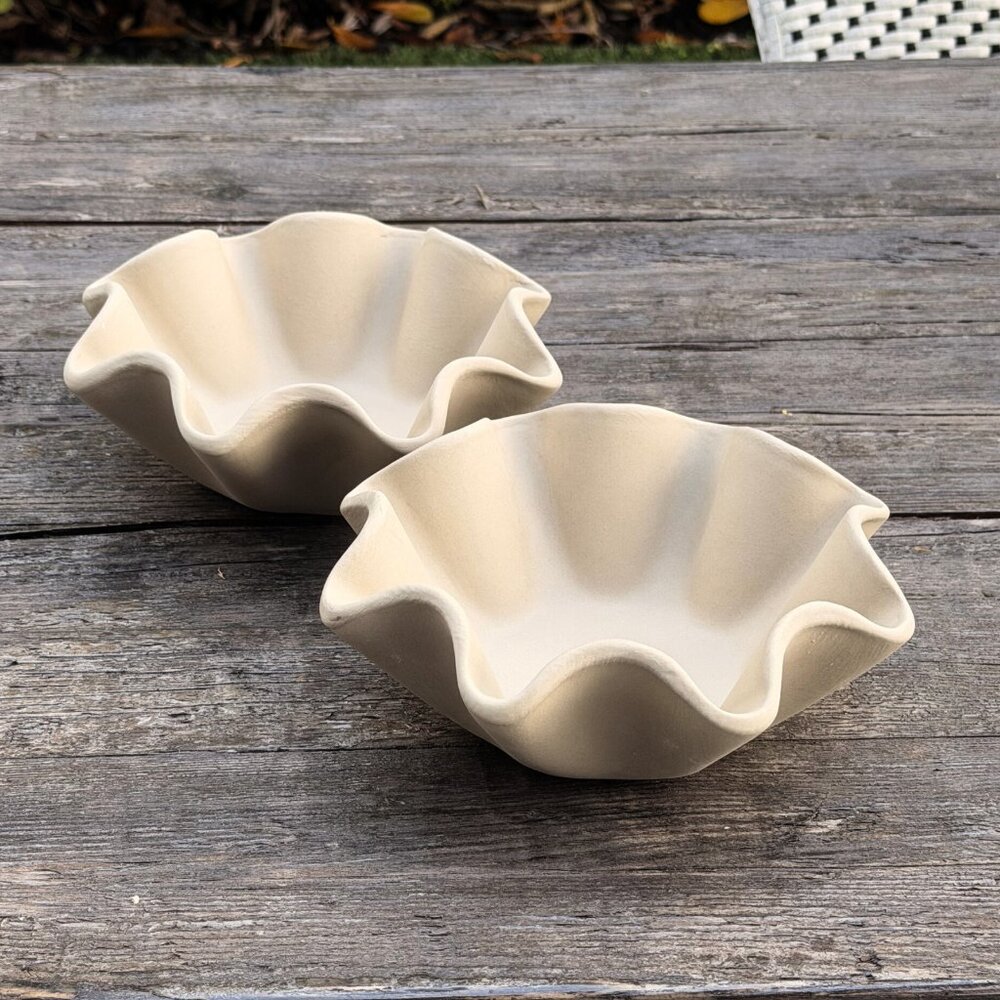 Pampered Chef Stoneware Tortilla Shell Baker Set of 2 #2192